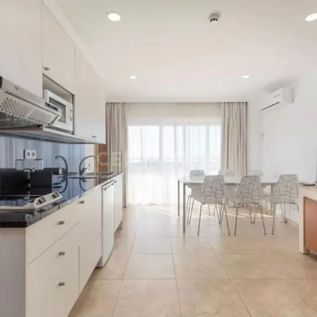 Lejlighed Cozy With Seaview 300m From The Portimão