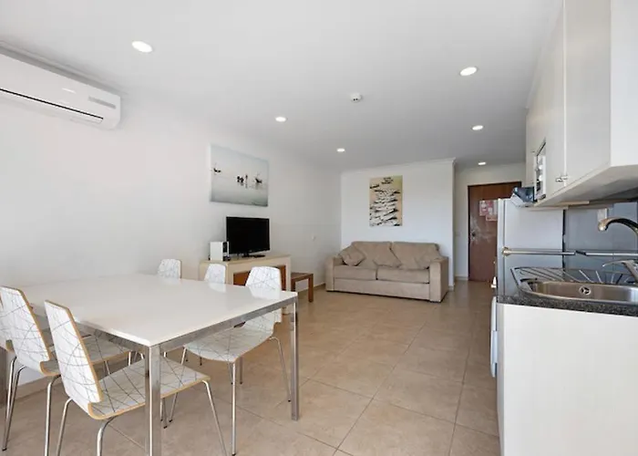 Apartamento Cozy With Seaview 300m From Vau