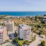 Cozy With Seaview 300m From Vau Appartamento Portimão